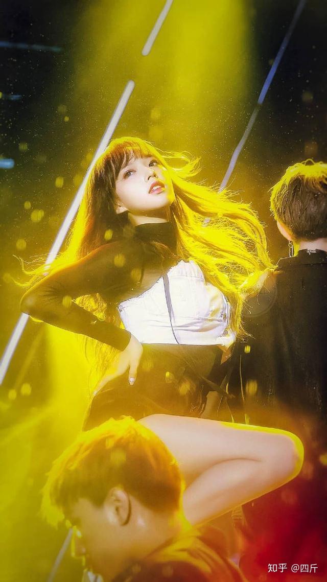 健身明星rex_女明星健身流汗图_健身明星女图片