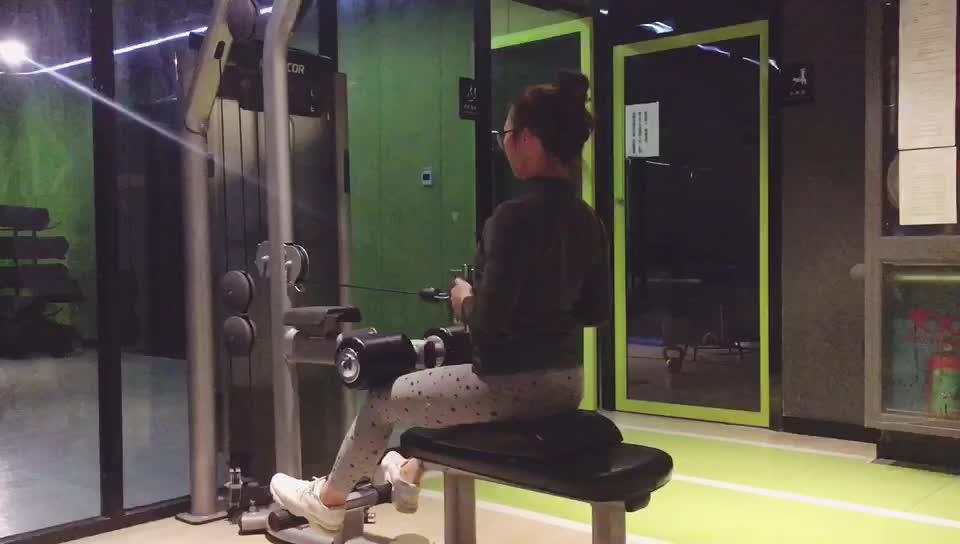 健身房运动器械种类_常见健身房器械图片名称_常见健身房器械