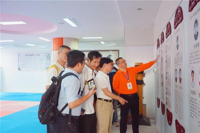 广播体操小学生教材_体操广播教材小学生版_广播体操小学