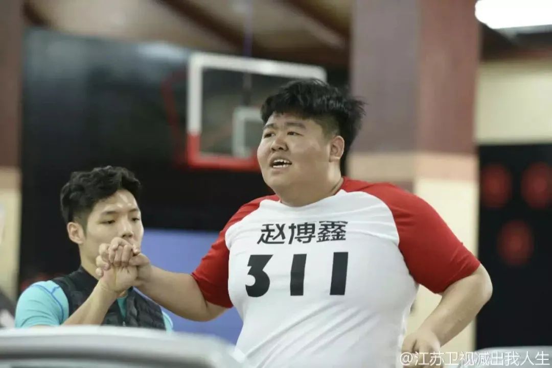 瘦大腿最有效的健身操_明星健身女瘦大腿图片_瘦大腿的照片