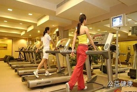 健身锻炼的时间应不少于一小时_健身房运动时间_健身房有效运动半小时